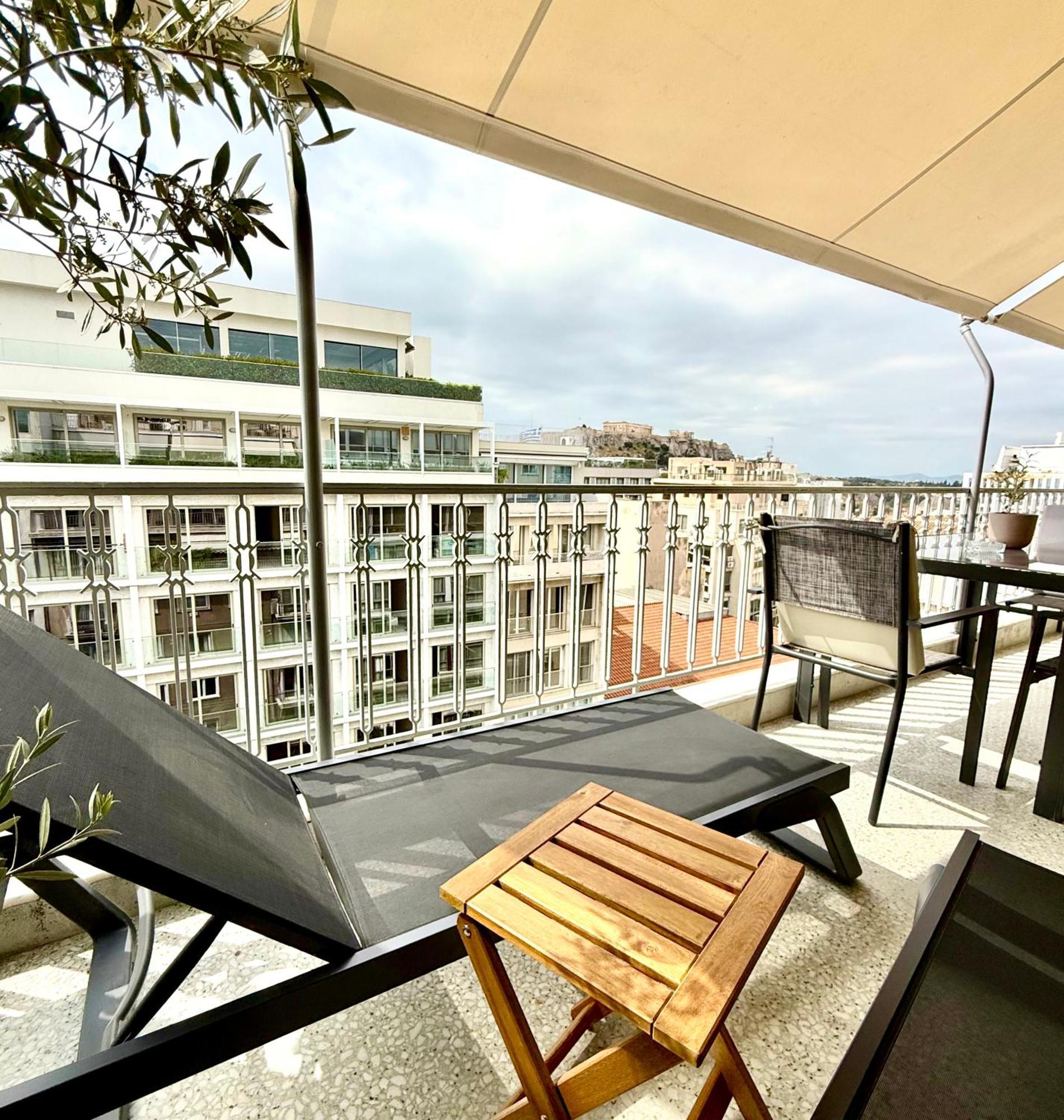 Parthenon And Syntagma Square View Apartment Athén Kültér fotó