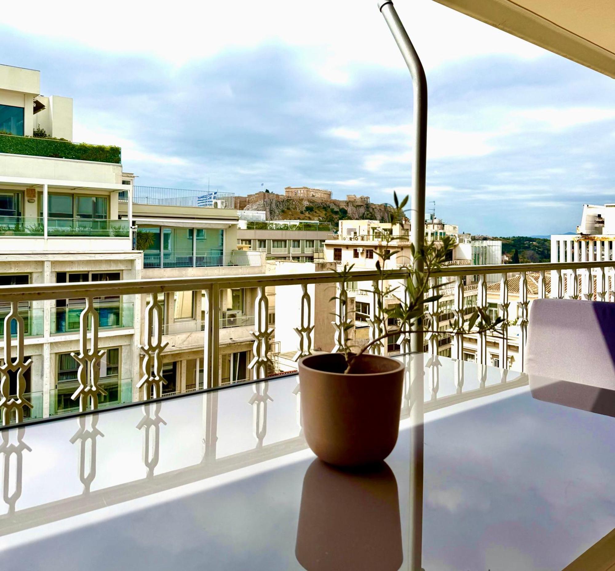 Parthenon And Syntagma Square View Apartment Athén Kültér fotó